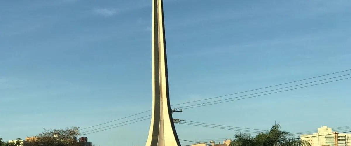 Foto 2 Monumento à Bíblia