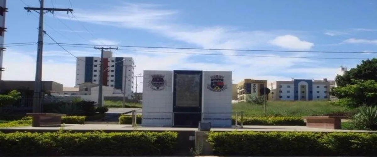 Foto 1 Monumento Jaci Flores